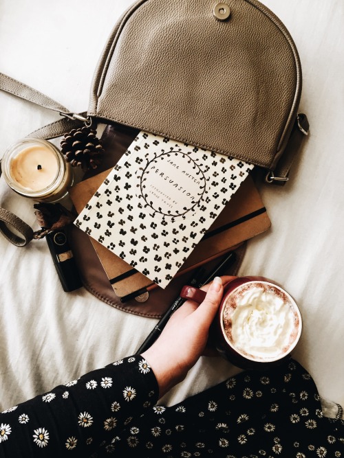 brekkeres:When your dress accidentally matches your book.