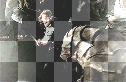 ughleni:  Here is Aragorn, son of Arathorn, chieftain of the Dúnedain of Arnor,