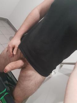 uncut, low hangers and lads