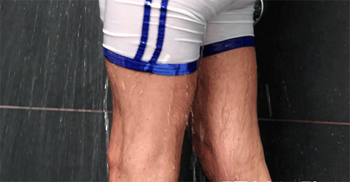 shinningrainbow:  hpboy123:  Why don’t you share your submissions of your bulge