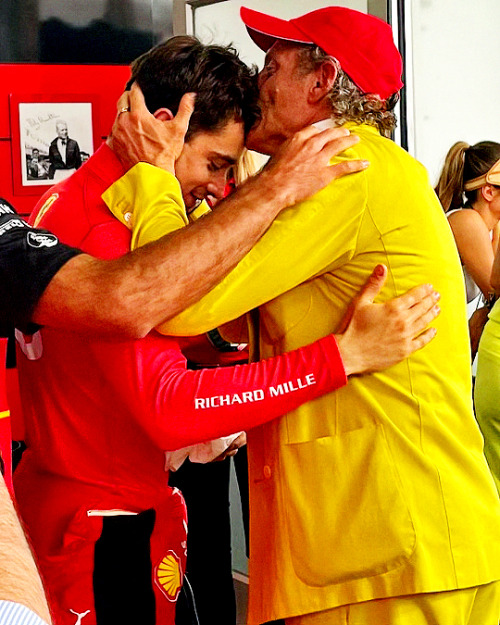 Charles Leclerc with Lapo Elkan at the 2022 Miami Grand Prix.