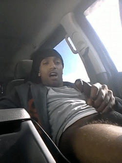 triplexratedme:  My type of freak…Smoking a blunt and jacking in his car #UNBOTHERED