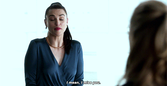 Daily Supergirl GIFs