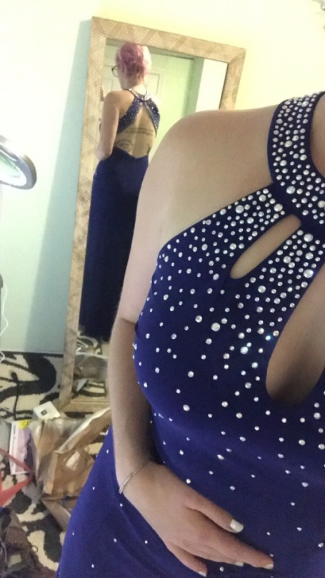 Bitch, it’s like I’m cosplaying the god damn Tardis in this dress. Should I shoot a set that’s like …. formal wear? Bond girl? Gahhhhhh ❤️❤️❤️