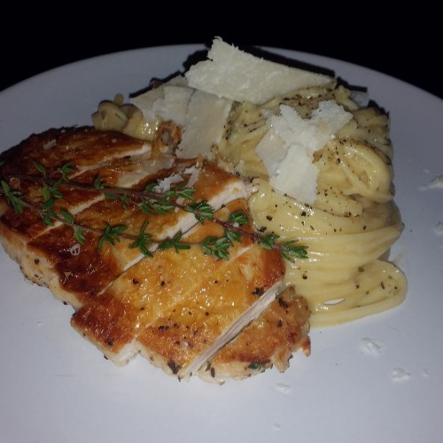 foodmyheart: Fettuccini Alfredo flavored with Confit Garlic and Thyme + Crispy Fried Chicken Breast 