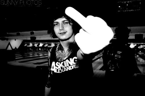 i-love-post-hardcore:  *___________________________* 