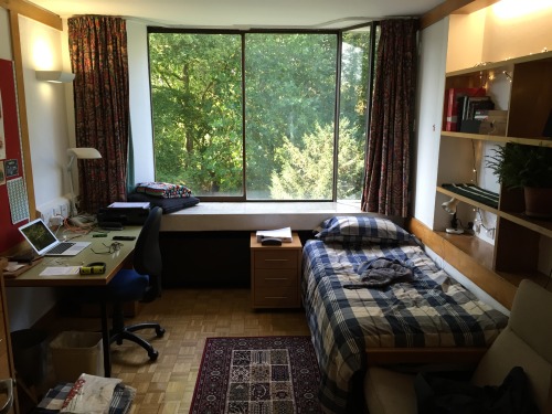 fyeahcooldormrooms:  University of Cambridge