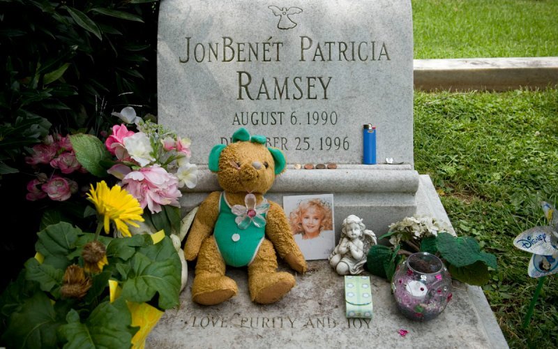 luciferlaughs:The grave of JonBenét Ramsey, the 6-year-old pageant queen who was