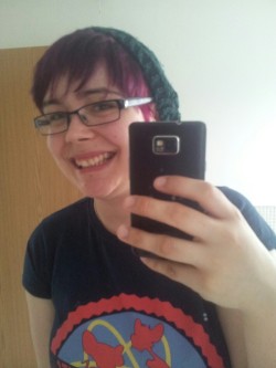 Excuse my slightly wild and panicked expression. I just really like this hat with this hair colour,