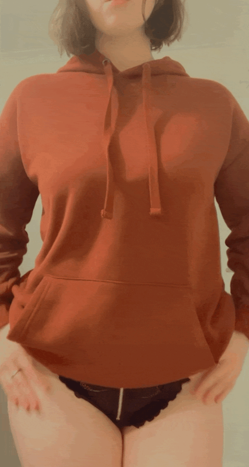 gaypiratebitch-deactivated20210:hoodie thief on the loose, if you own any hoodies it might already be too late 