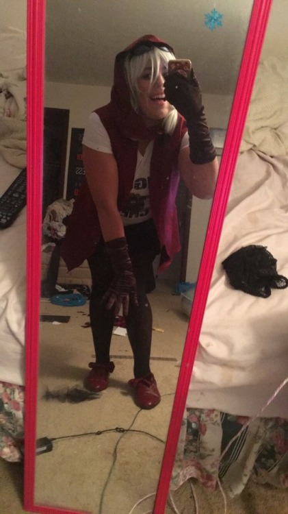 candyredterezii:Welp. I fucked up the shirt so I. Gotta fix that. But I didn’t realize until I alrea
