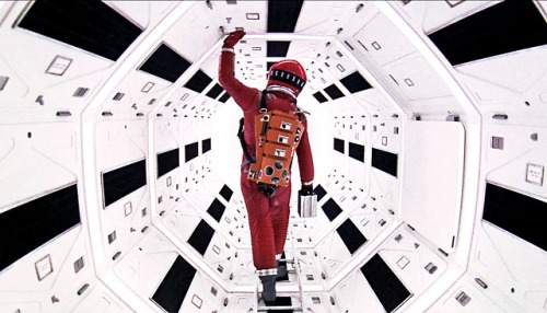“2001: A Space Odyssey” dir.Stanley Kubrick (1968)Sorry. I dont get it.