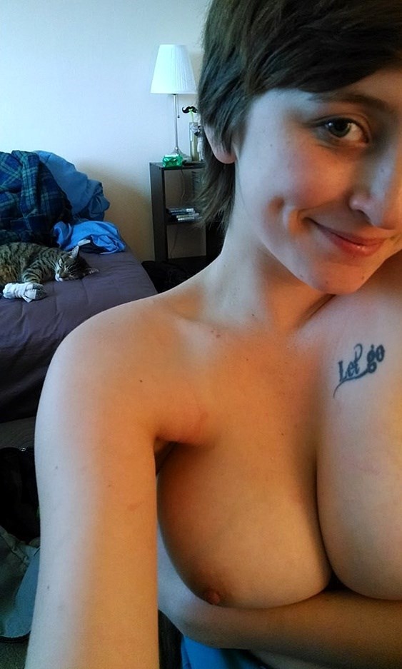 kinky-girls-heaven:  Let Go Here is the new thing, the combination of Snapchat and