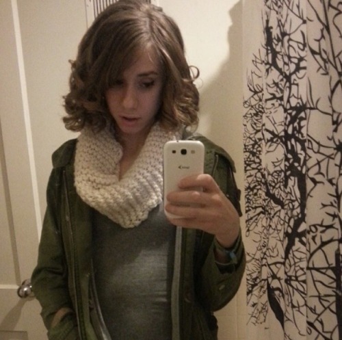 lily-demure:Here’s a photo of me with straightened hair (it’s like three years old) for 