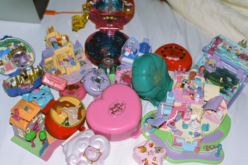 I FOUND ALL MY OLD POLLY POCKETS!! ✨ALL THESE MEMORIES AND THIS VERY STRONG INCREDIBLE FEELING THAT 