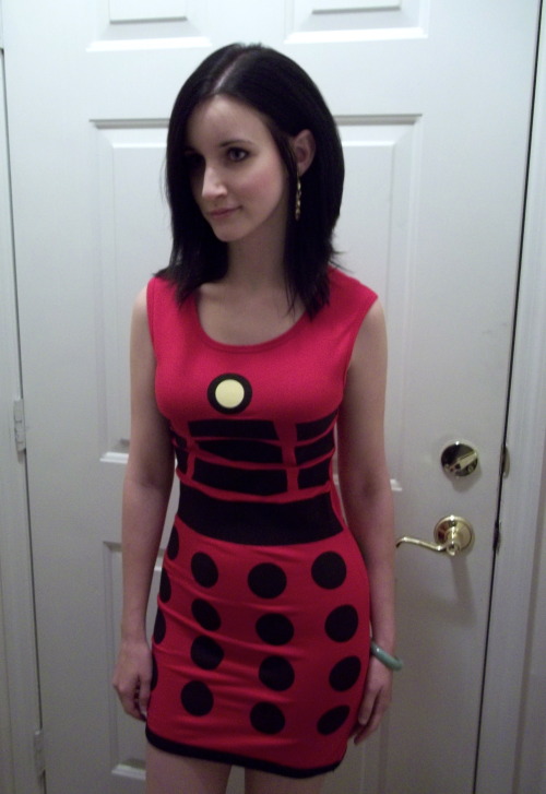 somelikeitblue:  Look at what my wonderful hubby surprised me with today!  ^_^  It’s a Dalek dress!  Ah!  Love! 