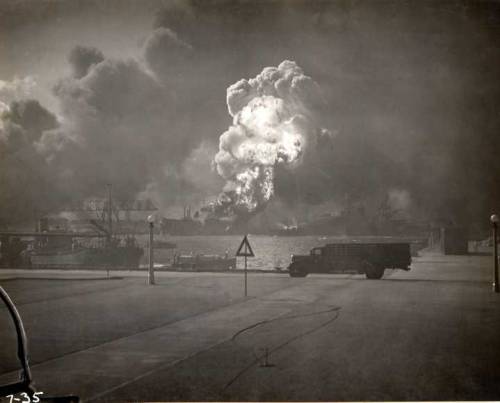 sailnavy:  PHOTOS STORED IN AN OLD BROWNIE CAMERA  Pearl Harbor photos found in an old Brownie stored in a foot locker.  THESE PHOTOS ARE FROM A SAILOR WHO WAS ON THE USS QUAPAW ATF-11O.  PEARL HARBOR  December 7th, 1941  