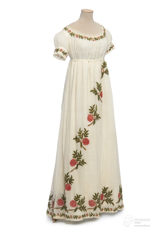 omgthatdress:Dress1805-1810Les Arts Décoratifs