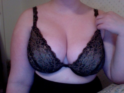 crowcrow:anon says:I bought a new bra today and it makes me feel pretty babely!