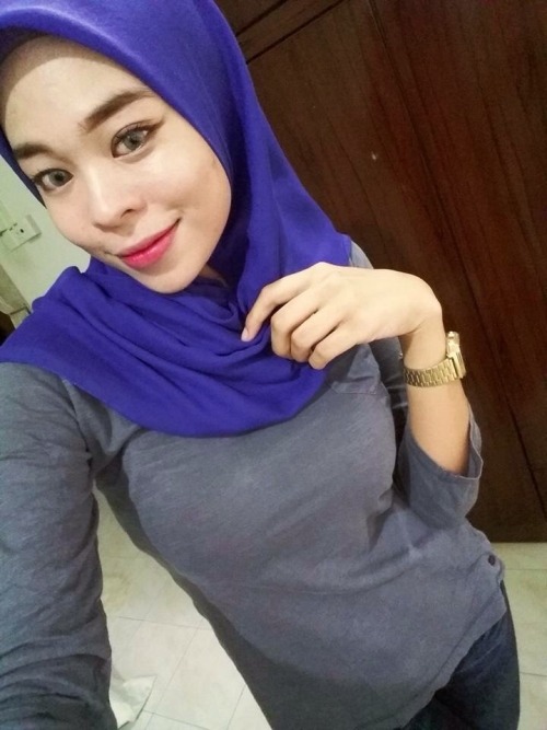 hijabister7: Amazing body bro pm jap