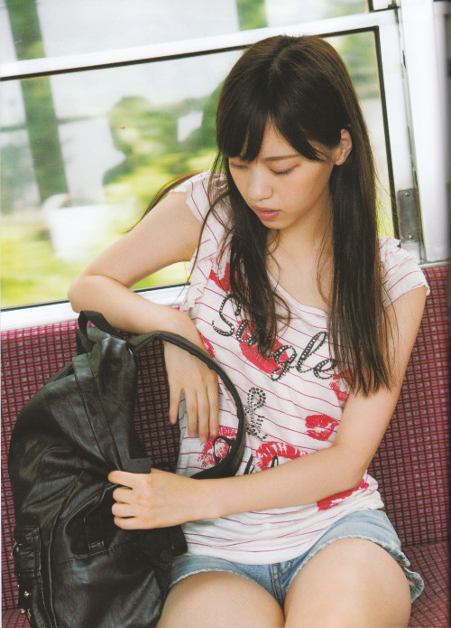 voz48:  Nishino Nanase 1st Photobook 「Fudangi」