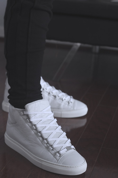 aestheti-cal:  more fashion here brother. 