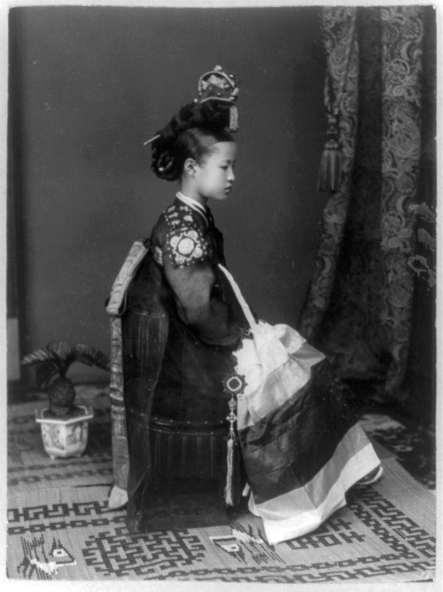 Korea1. Joseon Dynasty Korea2. Korean gentlemen, 1884, by Percival Lowell3. Kisaeng girl, 19104. Mot