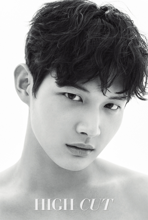 fyeahkoreanphotoshoots:Lee Seo Won - High Cut Magazine vol. 195