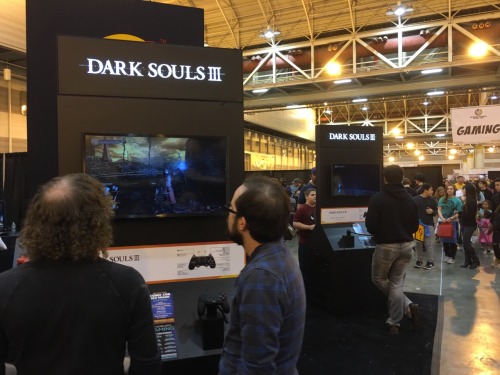 fuckyeahdarksouls: Dark Souls III demo at Wizard World New Orleans