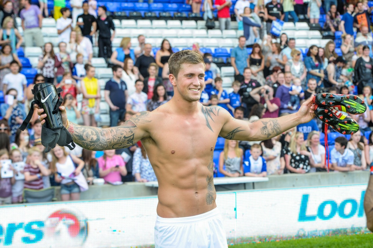 Male Celebrity Pits