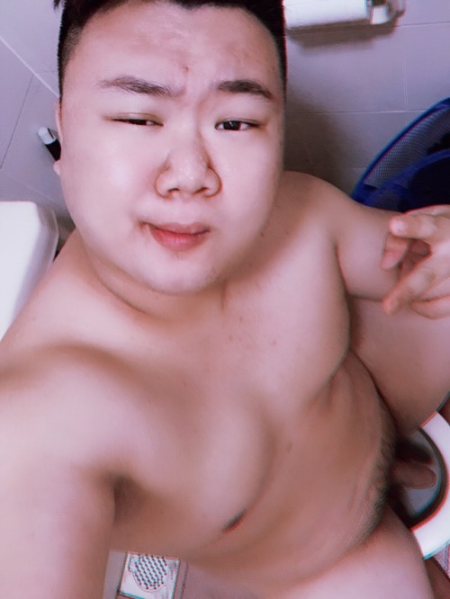 wybeary: Wow ! Meitu apps totally different!