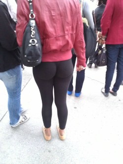 leggingspics:  More leggings pics at http://leggingspics.tumblr.com/