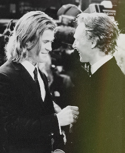 hiddlesworthing:  Favorite Hiddlesworth pictures ⇛  asked by Anonymous 