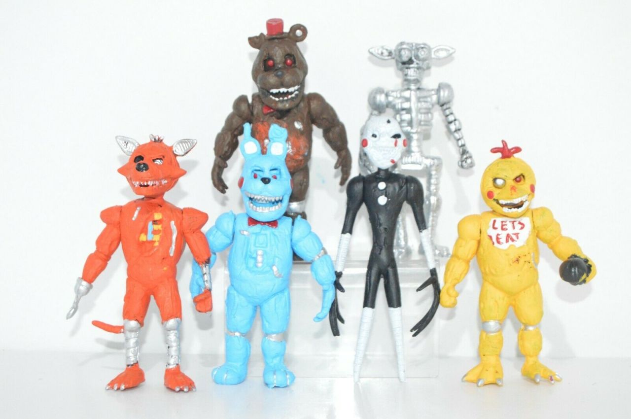 TOY FIGURE MEXICAN FIVE NIGHTS AT FREDDY 'ANIMATRONICS FUNTIME