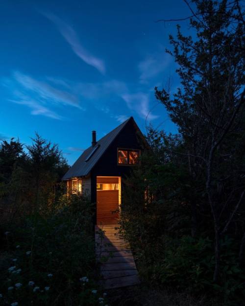 utwo:  The Raven House Cabins Canada © The Raven House Cabins  