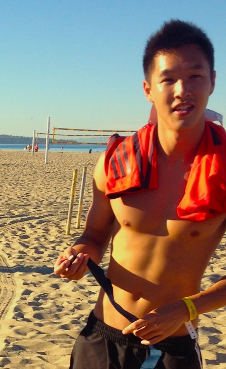 fuckyeahwhysoserious:  wes chan at a triathlon! adult photos