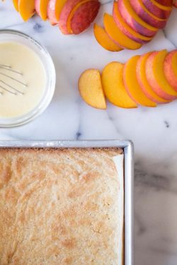 sweetoothgirl:    Peaches and Cream Shortbread Bars  