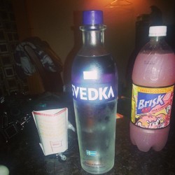 Its 4:30am and I&rsquo;m just now bout to start drinking #Svedka #Brisk (at Chicago)