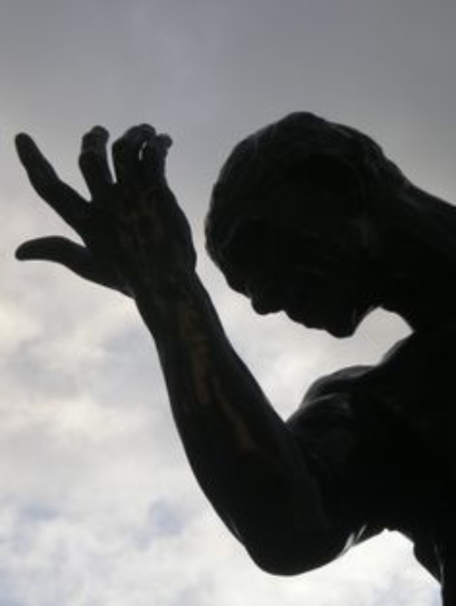 sashastergiou:  Rodin en la Plaza del Castillo   