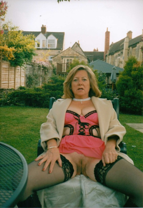 “Just put a coat on hun and will take a few pictures”