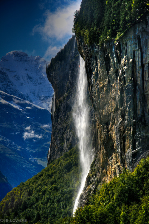 allthingseurope: Staubbach Falls, Lauterbrunnen, Switzerland (by hflowers) This place is so badass. 