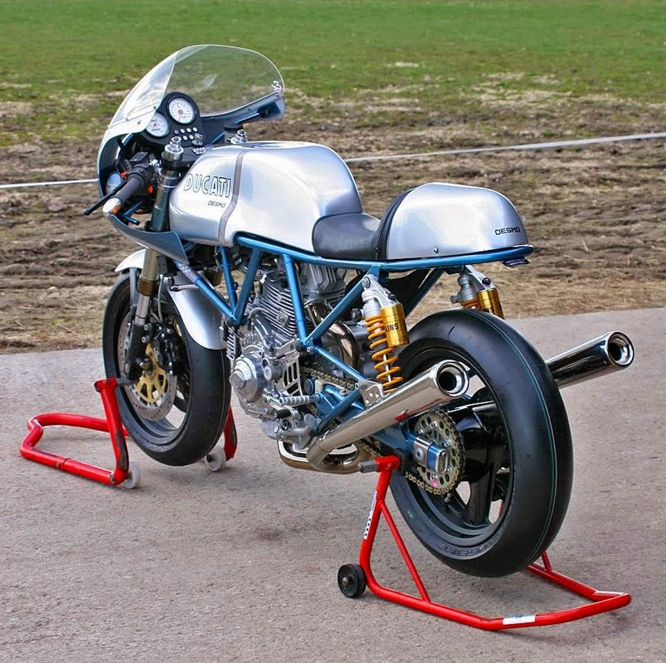 RACE CAFE