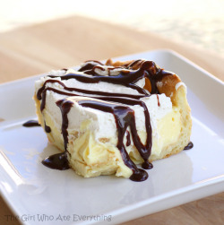 fullcravings:  Chocolate Eclair Cake 