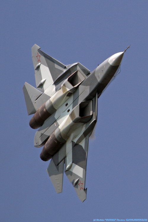 rocketumbl:Su-57