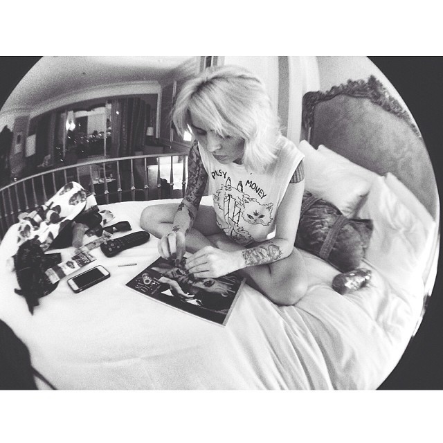 alysha:  First things first.. PMW #vegas 😻💲🍃 photo by @ptvmike 