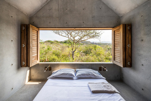 Casa Tiny: Concrete Cabin on Airbnb by Aranza de Ariño from Homeli.co.uk ~ { Facebook | Twitter | Tu