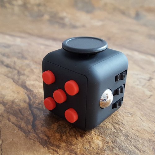 kameko13:introvertpalaceus:Every Stress Cube comes with six dynamic fidget features, Switch, Flow, S