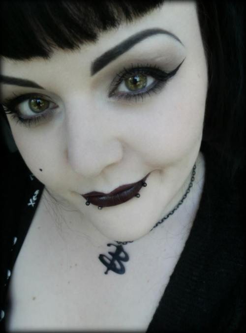 putridpink:  wifetodarkness:  Seeing as everyone is doing it, my 2013 in selfies :)   You are perfection 