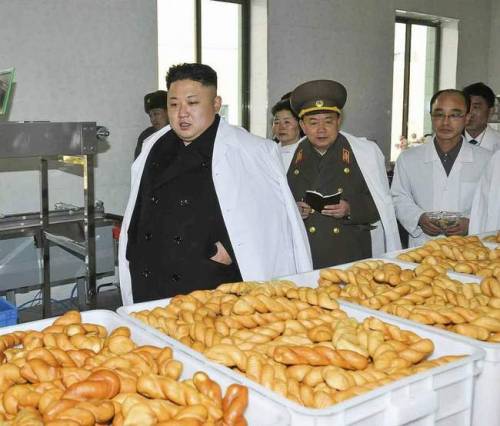 kimjongunlookingatthings:  looking at bread twists