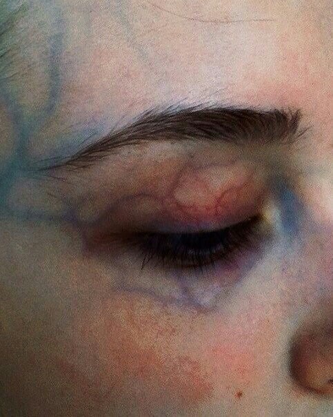 http://l-vly.tumblr.com/post/101778028241